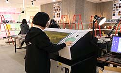 羅蘭(Roland) UV打印機(jī)進(jìn)入百貨商場(chǎng)